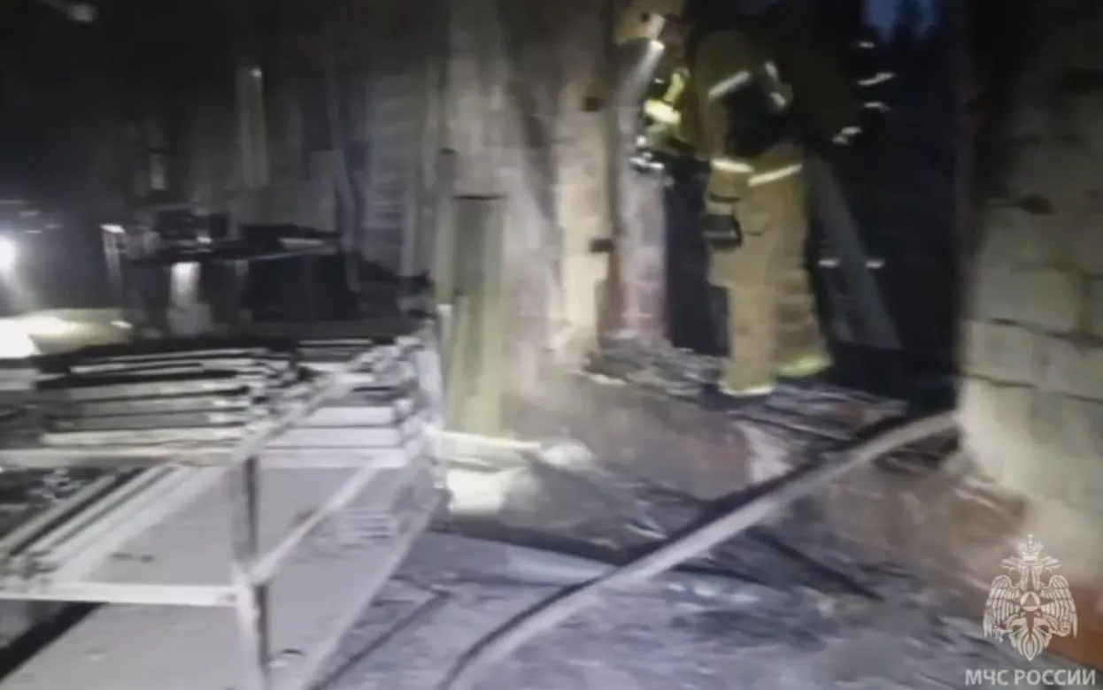 Мебельное производство загорелось в селе под Ижевском