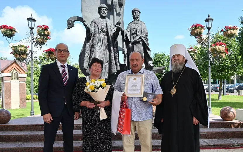 В Удмуртии наградили супружеские пары медалями «За любовь и верность»