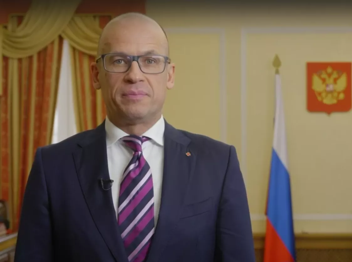  Александр Бречалов поздравил жителей Удмуртии с Днем народного единства и с Днем государственности