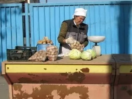 Троговля на рынке "Атлантида". Фото автора