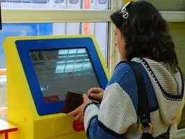 Вернуть деньги, которые вы случайно положили на другой номер, можно. И даже несколькими путями