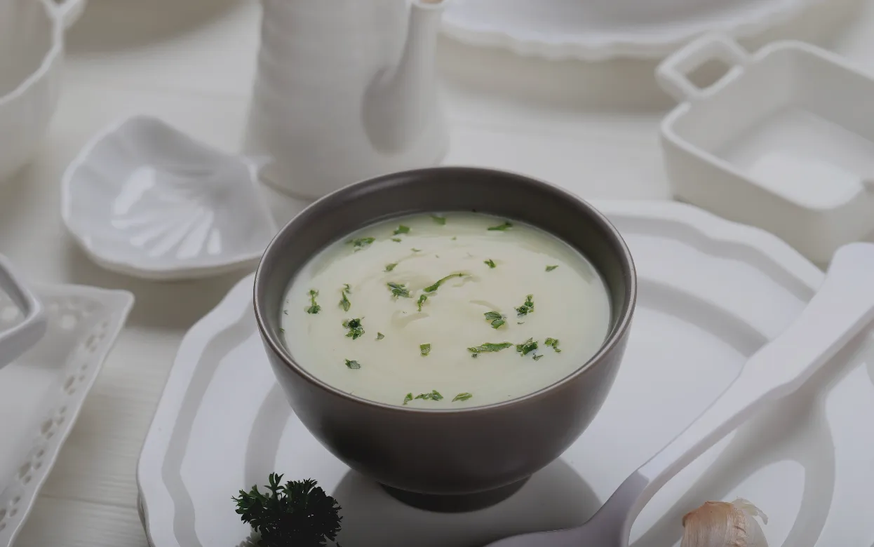 Не окрошка и не кефир: армянский летний суп «Спас» готовят за 20 минут, а вкус запоминается надолго