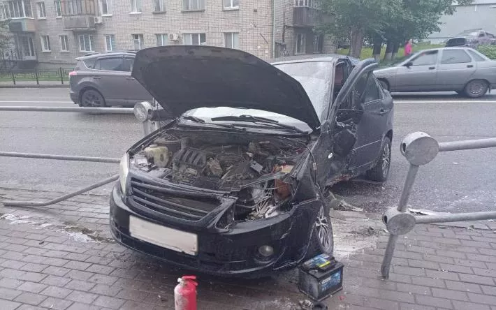 Момент ДТП с пятью пострадавшими в Ижевске попал на видео