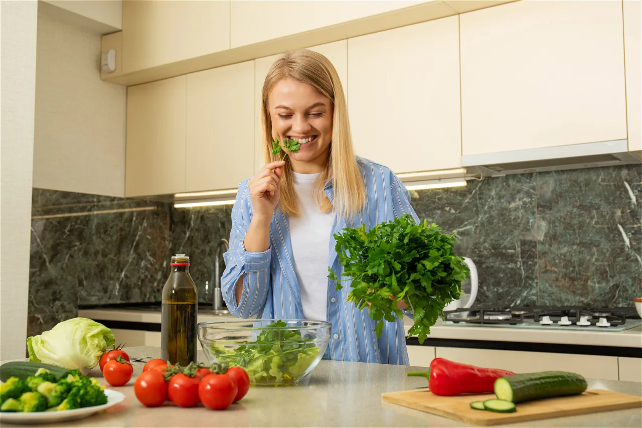 Глаза устают и хуже фокусируются? 7 продуктов, которые стоит чаще добавлять в меню для здоровья зрения