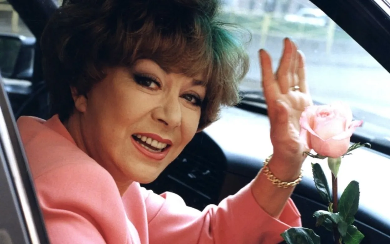 «Годы летят, как птицы»: 88-летняя Эдита Пьеха откровенно рассказала о своем состоянии