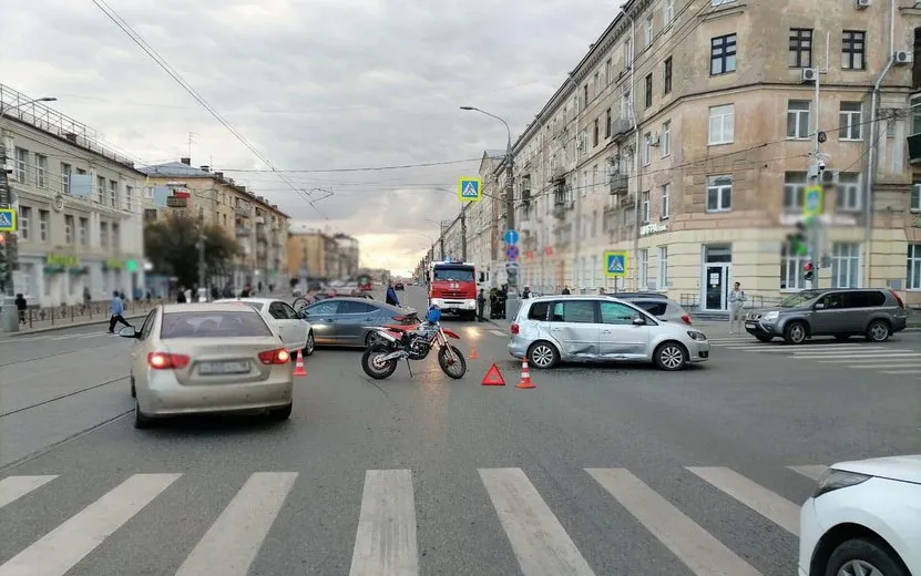 16-летний питбайкер пострадал на перекрестке Коммунаров – Ленина в Ижевске