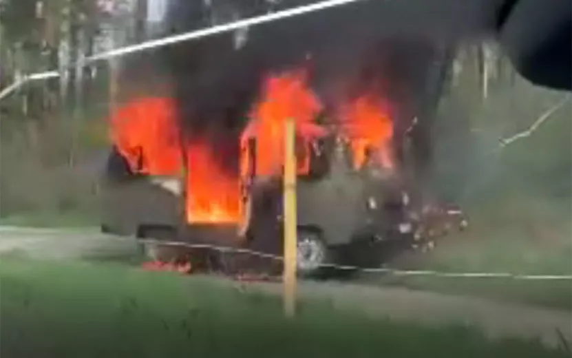 Автомобиль УАЗ сгорел в Ижевске