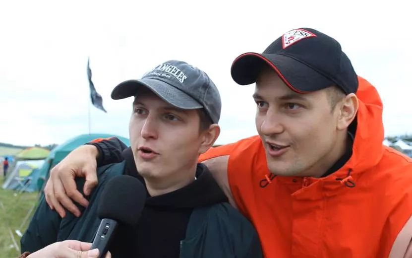 Интервью с гостями 