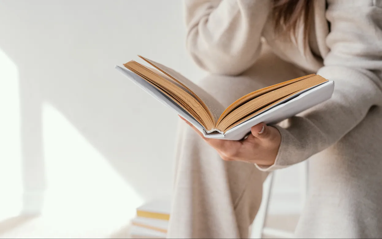 Тень, самоценность и узоры бессознательного: топ-10 новых книг по психологии