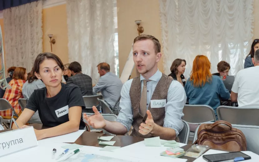 Предложения по улучшению городской среды Ижевска вносили предприниматели, руководители экологических НКО и объединений, инженеры заводов города, студенты, преподаватели, психологи, архитекторы, представители Администрации. 