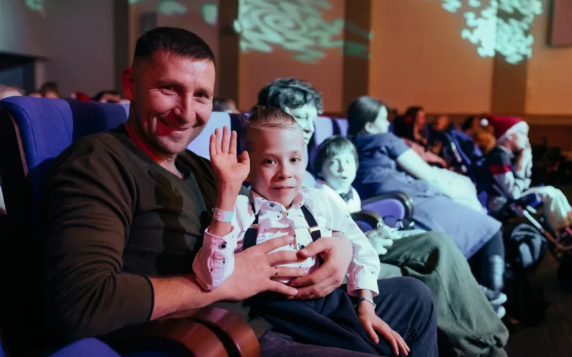 Главная цель акции – устроить детям запоминающийся новогодний утренник и, конечно, раздать подарки. фото: архив редакции.