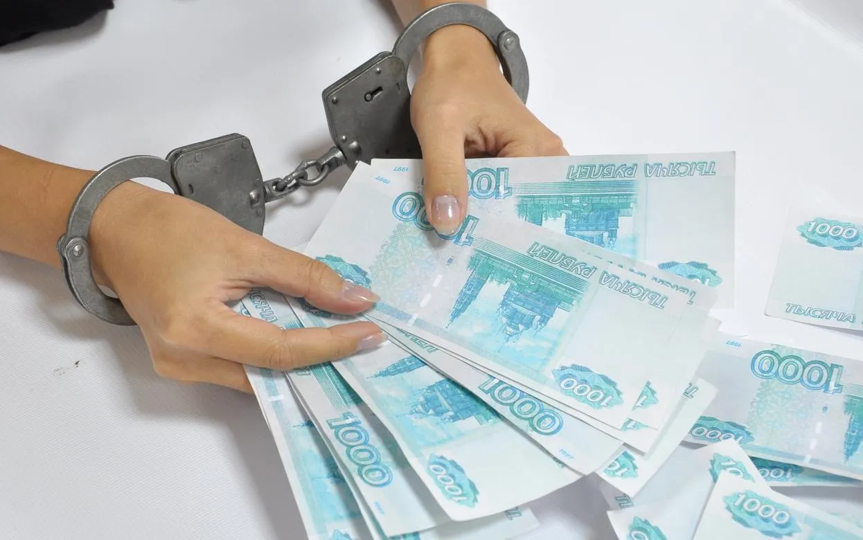 Полученные аферистами 35 млн руб. взыскали в доход государства в Ижевске