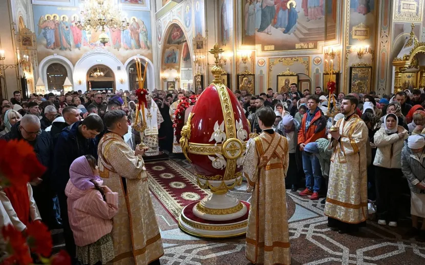 Пасхальная ночь в Михаило-Архангельском кафедральном соборе. Фото: пресс-служба Главы и правительства Удмуртии