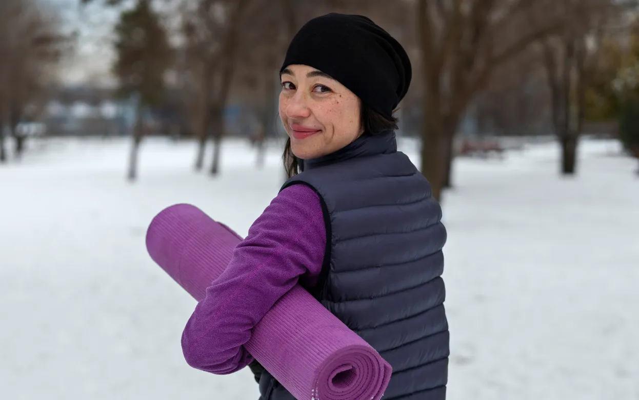 Почему мы набираем вес зимой — и это нормально