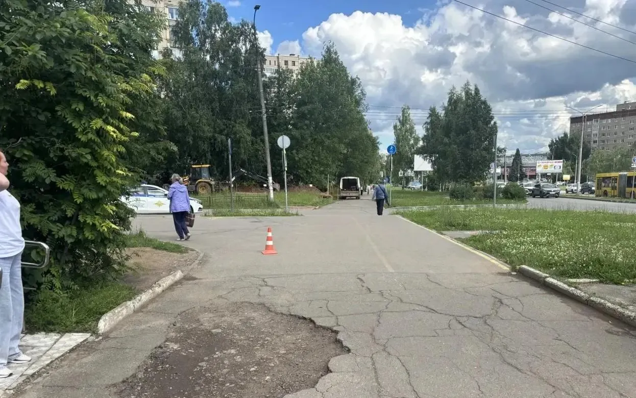 Ребенок на электросамокате сбил пенсионерку в Ижевске