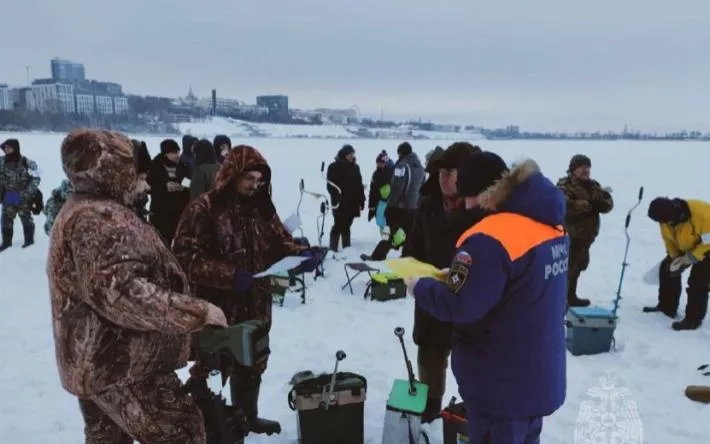 Про безопасную рыбалку зимой рассказали жителям Удмуртии