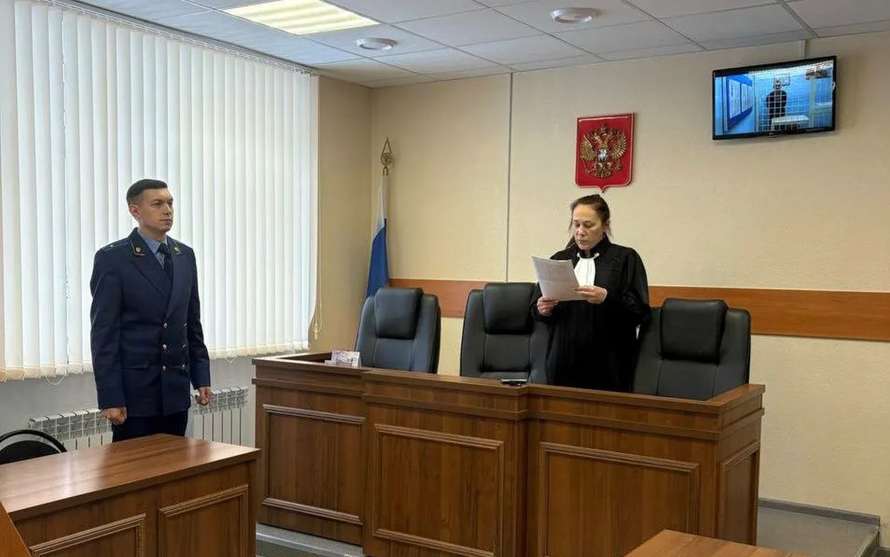 Жителя Удмуртии осудили на 10,5 лет за убийство знакомого и кражу 1,5 тыс. рублей