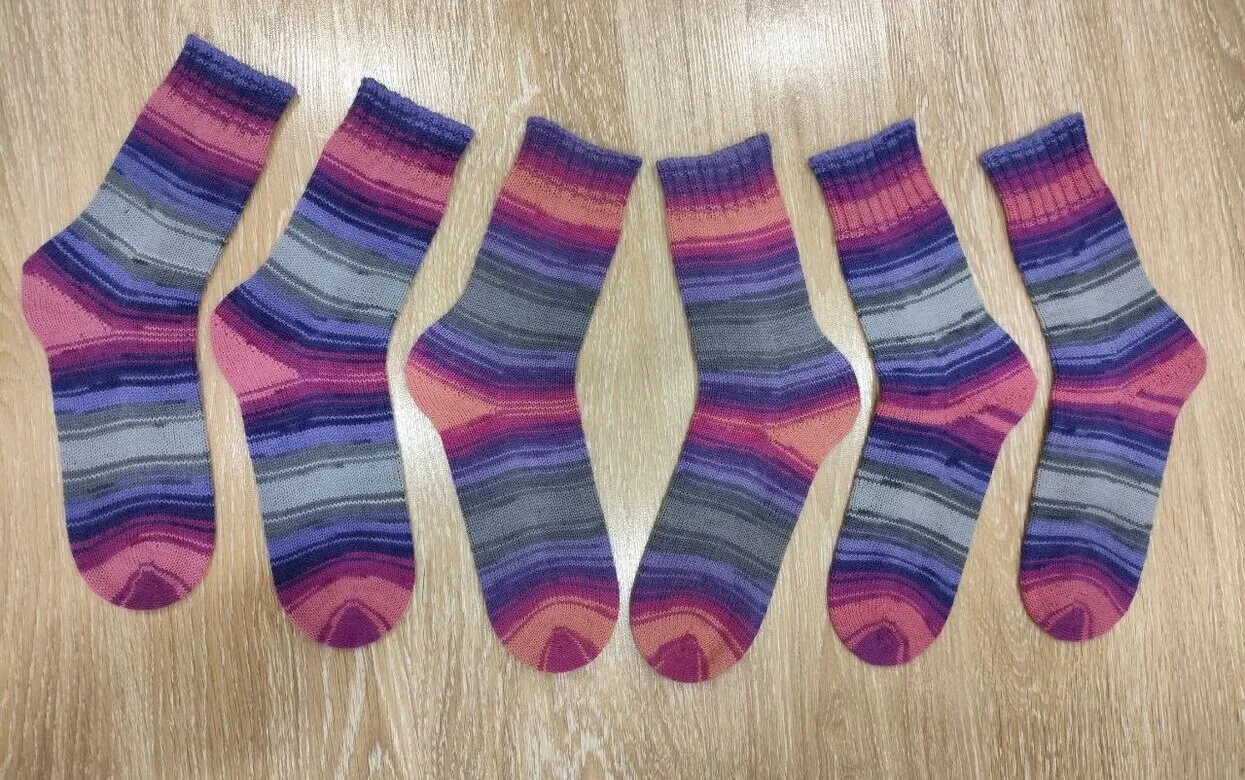 Решили связать носки? Нет смысла брать дорогую пряжу и вот почему