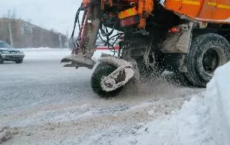 В ночь с 31 января на 1 февраля в Ижевске снег вывезут с шести участков дорог