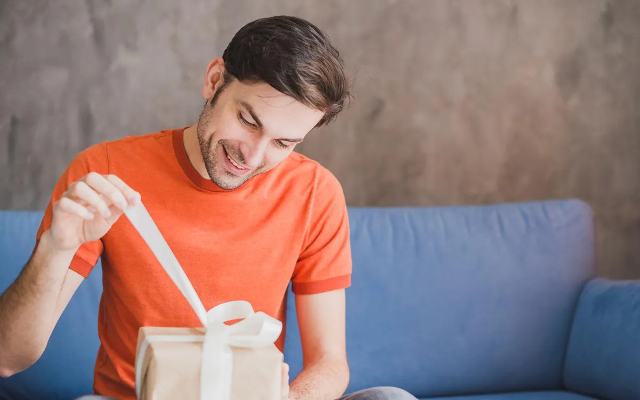 Тест: что подарить мужчине на 23 февраля