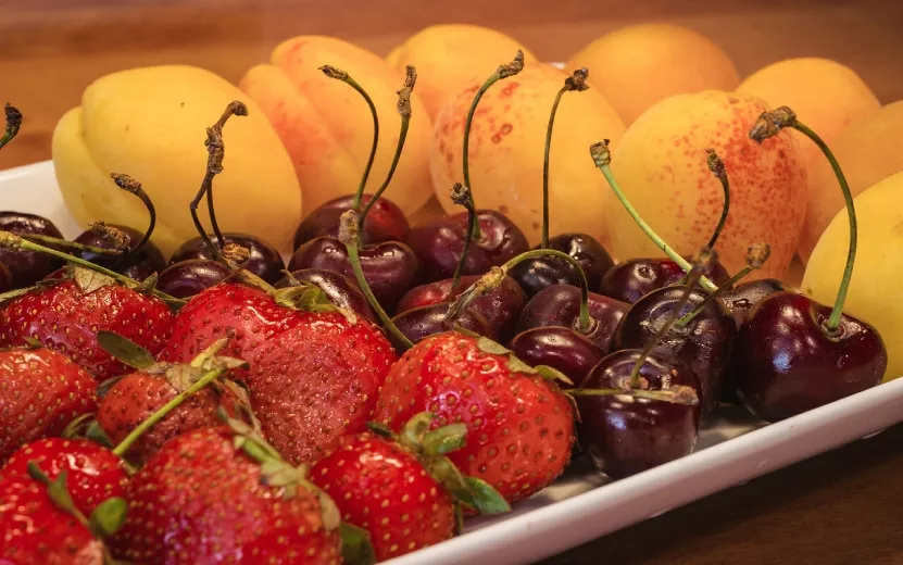 Жителям Удмуртии рассказали о самых полезных фруктах июня