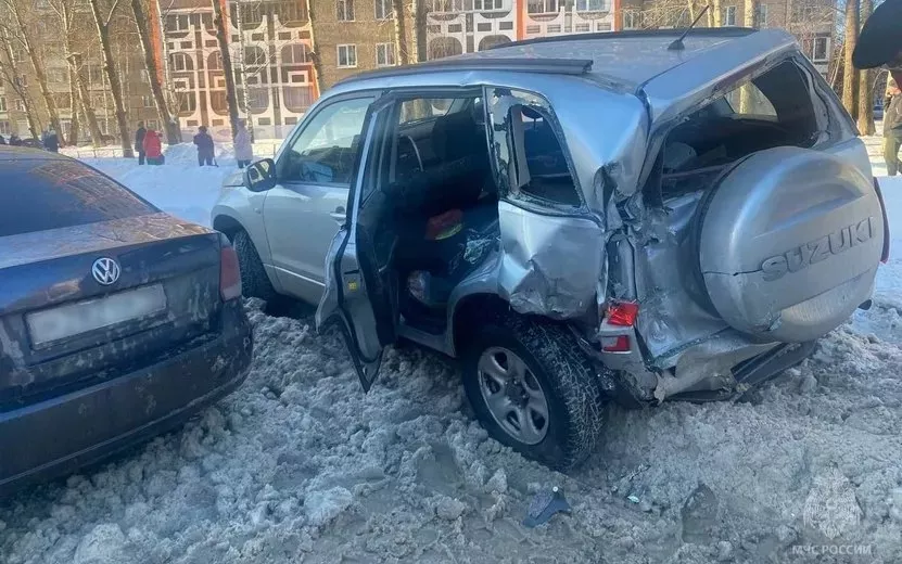 Уголовное дело возбудят в Ижевске из-за столкновения автобуса и автомобиля