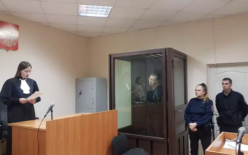 Обвиняемого в получении взяток замначальника службы администрации кладбищ Ижевска арестовали на 2 месяца