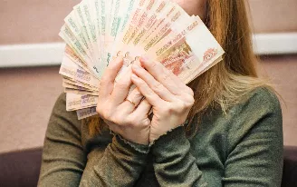Жительницу Кезского района Удмуртии подозревают в краже денег для игры на ставках