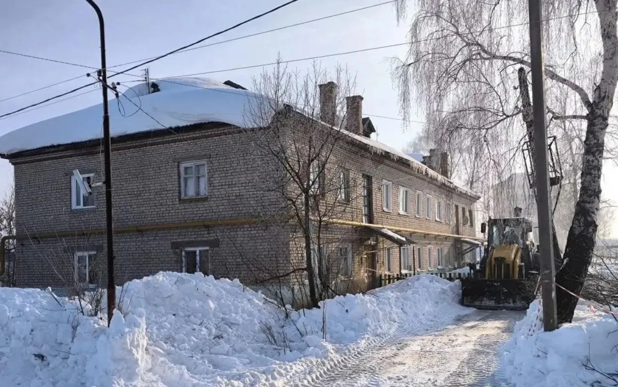 Многоквартирный дом начал разрушаться под Сарапулом