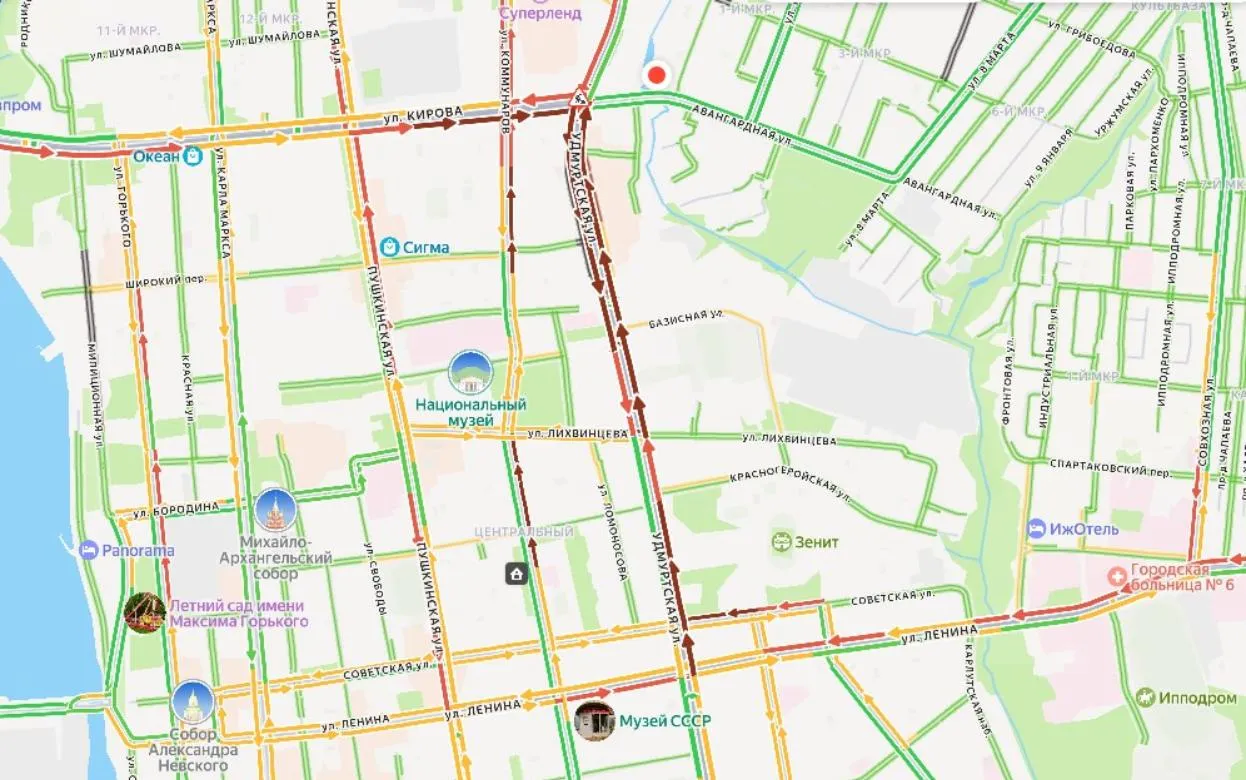 Ул. Удмуртская встала в пробках утром 25 сентября в Ижевске