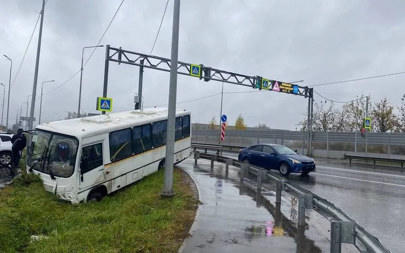 Три женщины и ребенок пострадали в ДТП с автобусом под Ижевском