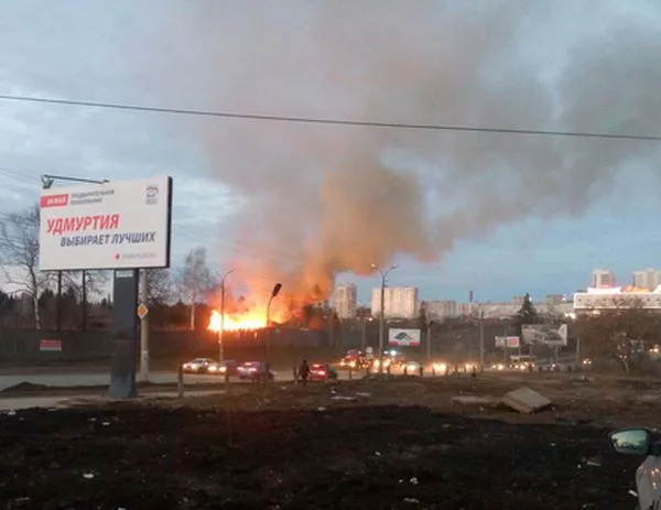 В СНТ «Металлург-3» в Ижевске загорелся дачный домик