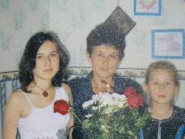 Елена Пушкарева с дочерьми