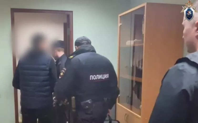Пьяный пассажир ударил ножом в шею таксиста в Ижевске