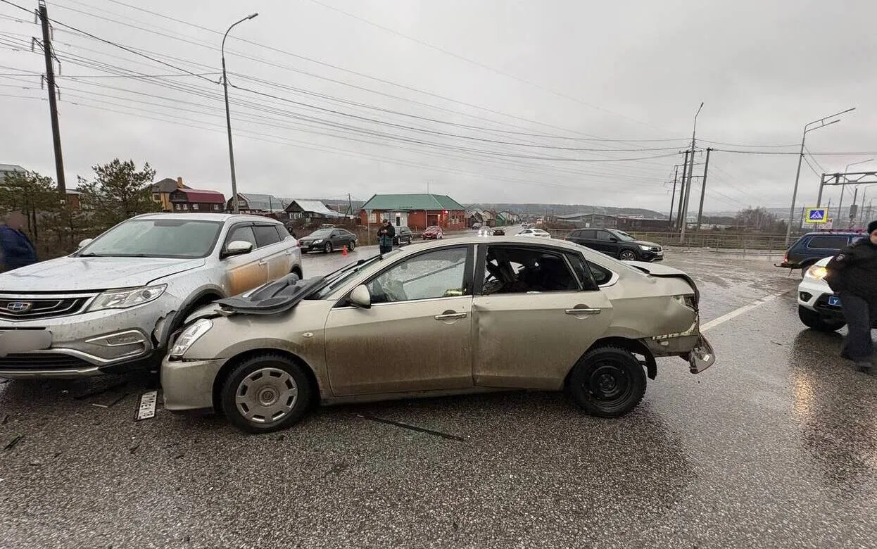 19-летняя пассажирка погибла в тройном ДТП в Сарапуле