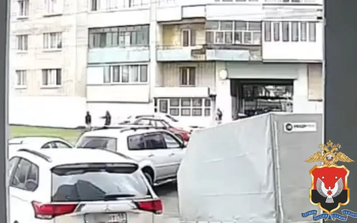 Двух подростков похитили у дома на ул. Ворошилова в Ижевске