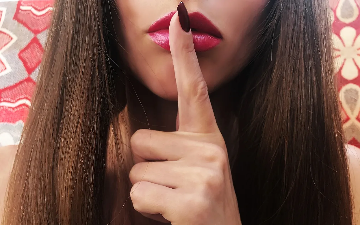 «Симулировали, терпели боль и молчали годами?»: сексолог отвечает на самые стыдные вопросы женщин о сексе