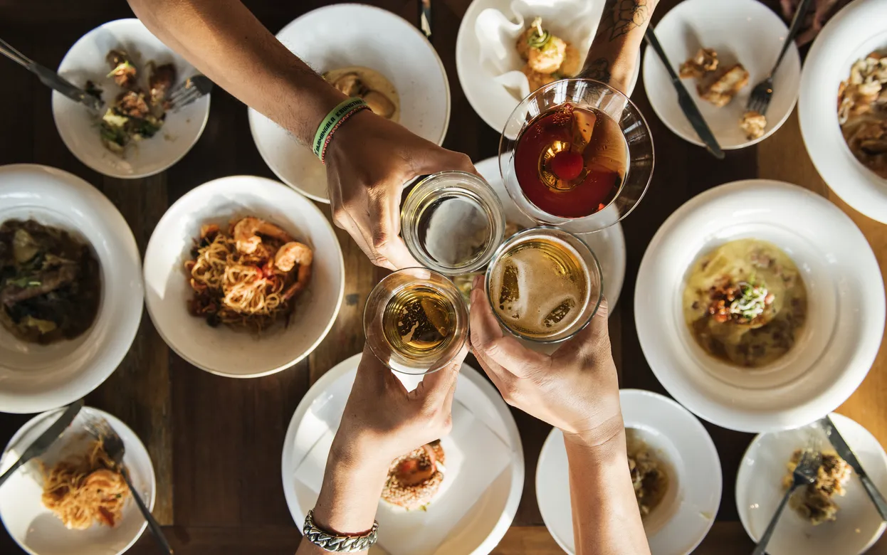 Жителям Удмуртии рассказали о том, как подготовить организм к новогоднему ужину