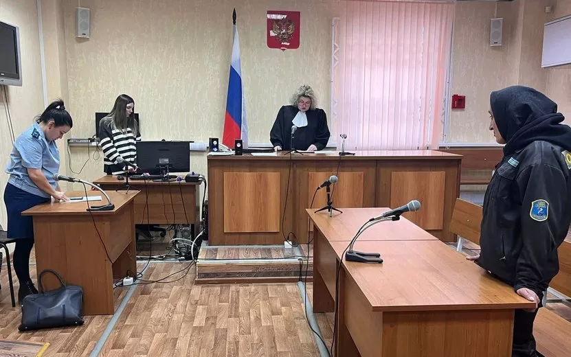 Находившуюся в двух браках жительницу Удмуртии осудили за попытку получить выплаты за погибшего на СВО «мужа» 