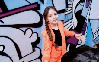 9-летняя вокалистка из Ижевска получила премию «Открытие года» от канала DMC Music 