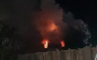 Многоквартирный дом загорелся в пос. Машиностроителей в Ижевске