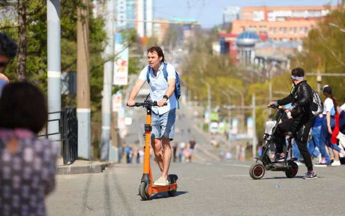 Правила использования электросамокатов включили в билеты на водительские права 