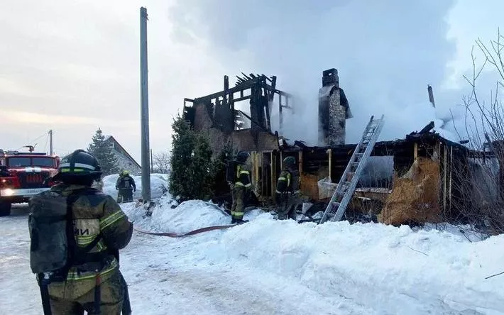 Частный дом сгорел на окраине Ижевска