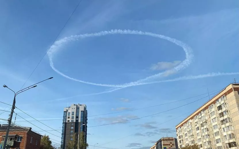 Фотофакт: гигантское кольцо заметили в небе над Ижевском