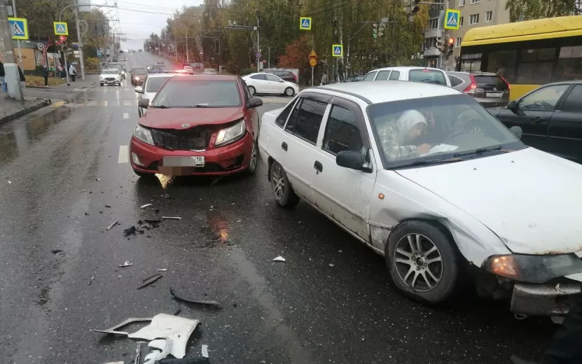 Водитель с пятидневным стажем устроил ДТП, где пострадали дети