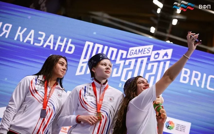 16-летняя пловчиха из Удмуртии завоевала две медали на Играх стран БРИКС