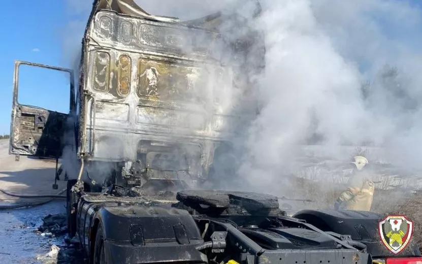 Фура загорелась в Малопургинском районе Удмуртии