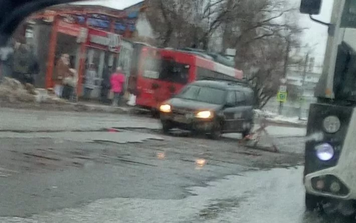 На отремонтированной улице Петрова в Ижевске вновь образовался провал