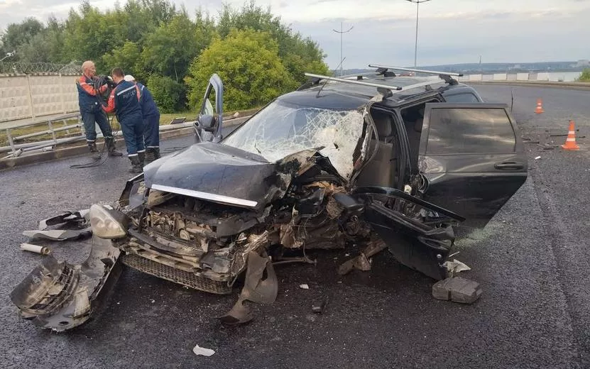 40-летний водитель «Приоры» погиб на набережной Ижевска