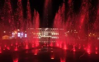 Светомузыкальный фонтан на Центральной площади Ижевска начал работать